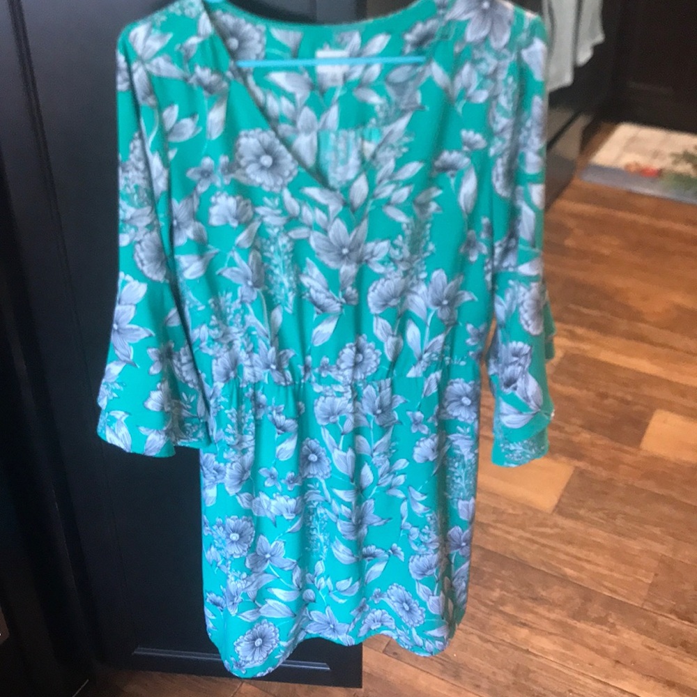 Green floral fluted sleeve dress